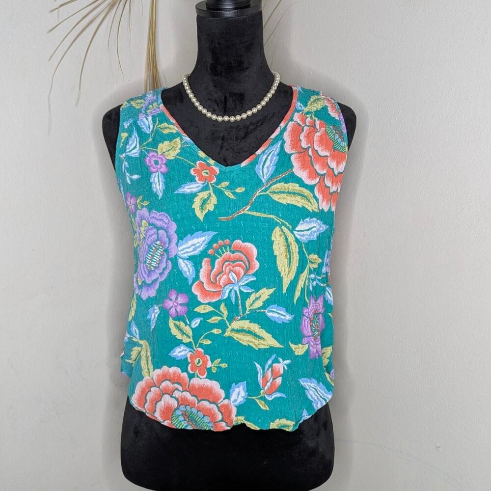 Multicolored floral print sleeveless top